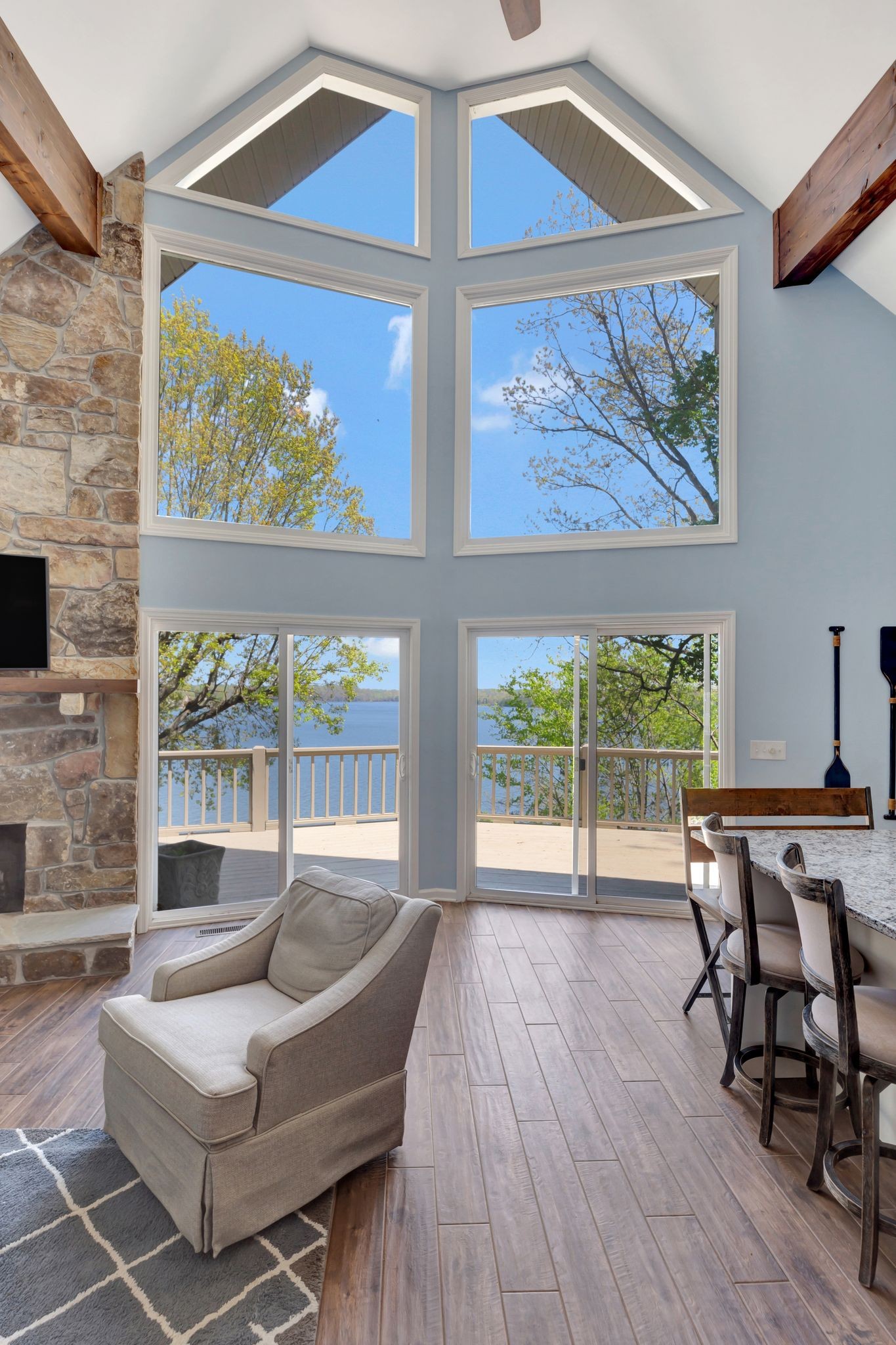 668 Bluff Drive Winchester, TN 37398 - Photo 32 of 55 a living room with furniture and a large window