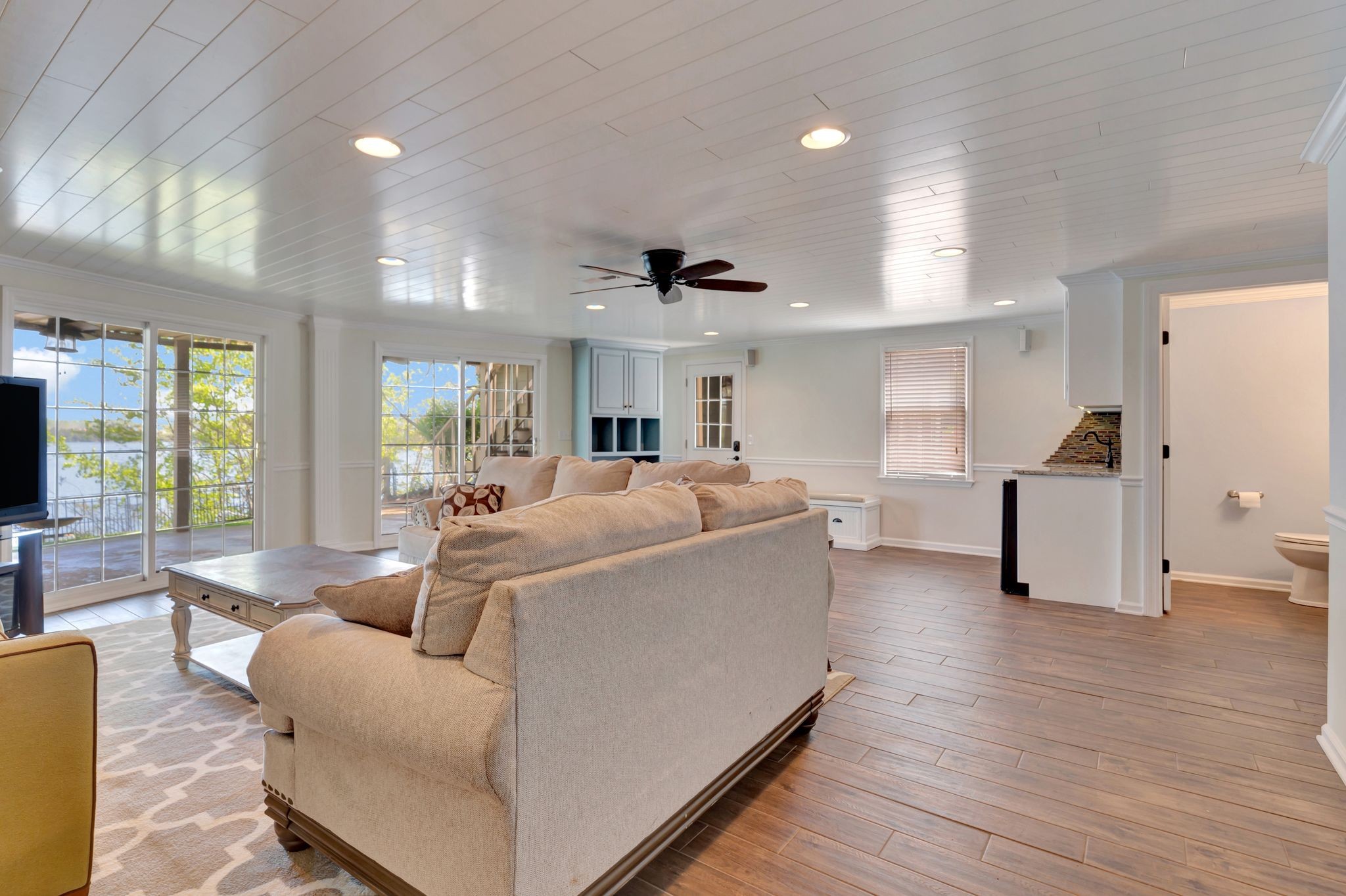 668 Bluff Drive Winchester, TN 37398 - Photo 42 of 55 a living room with furniture and a wooden floor