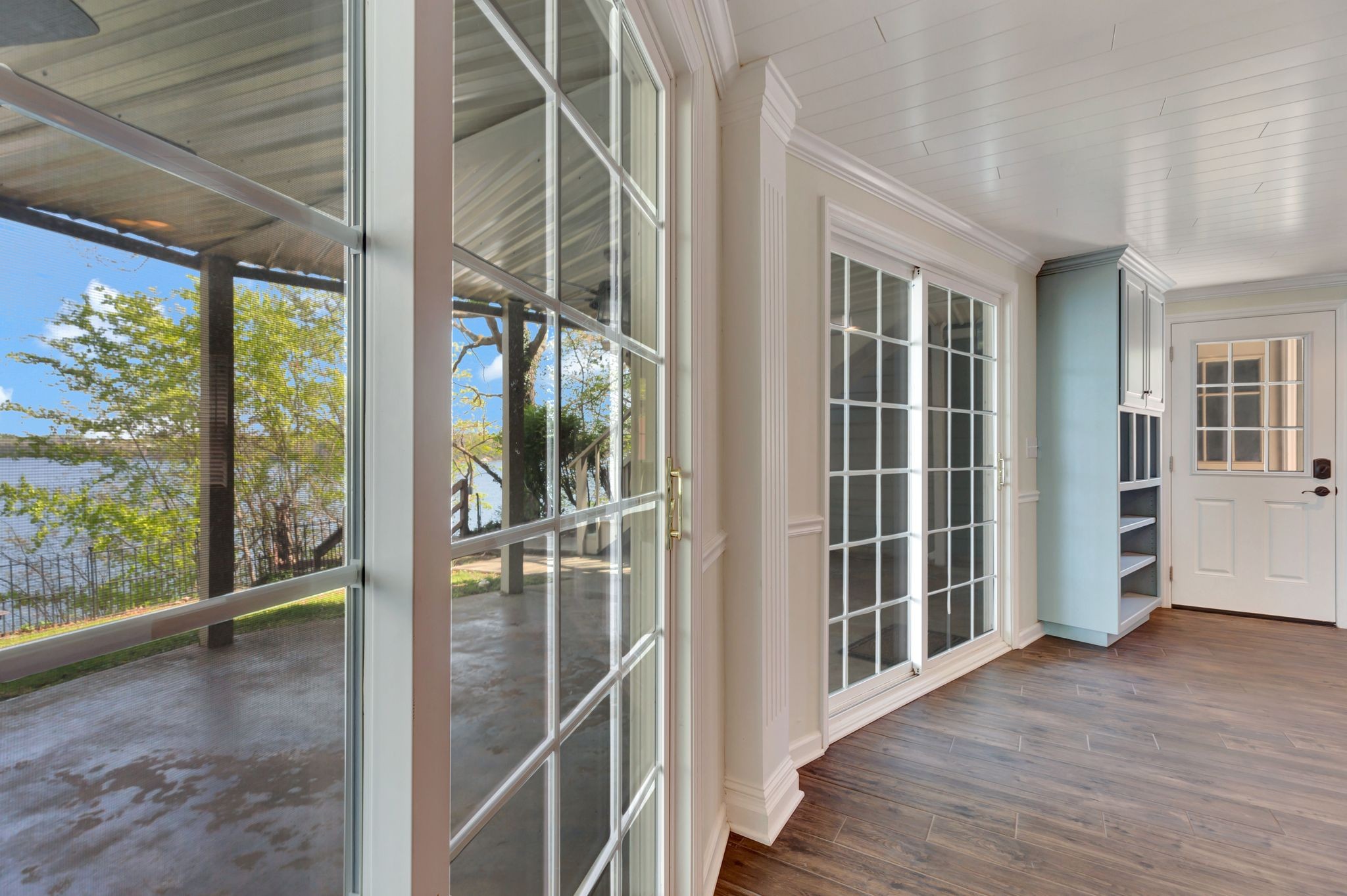 668 Bluff Drive Winchester, TN 37398 - Photo 47 of 55 a view of entryway with wooden floor and windows