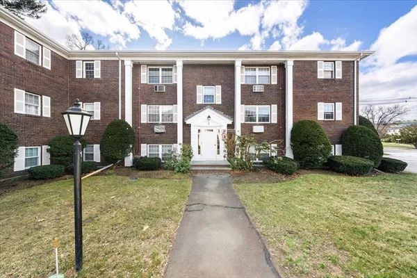 $1,850 | 1 Drummer Road, Unit A1, Acton, MA 01720