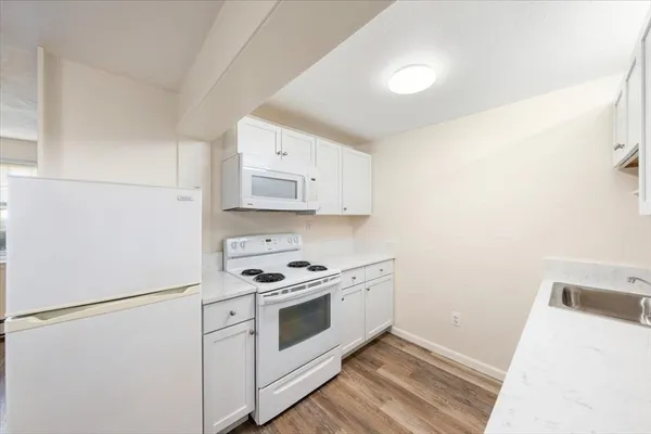 $1,850 | 1 Drummer Road, Unit A1, Acton, MA 01720