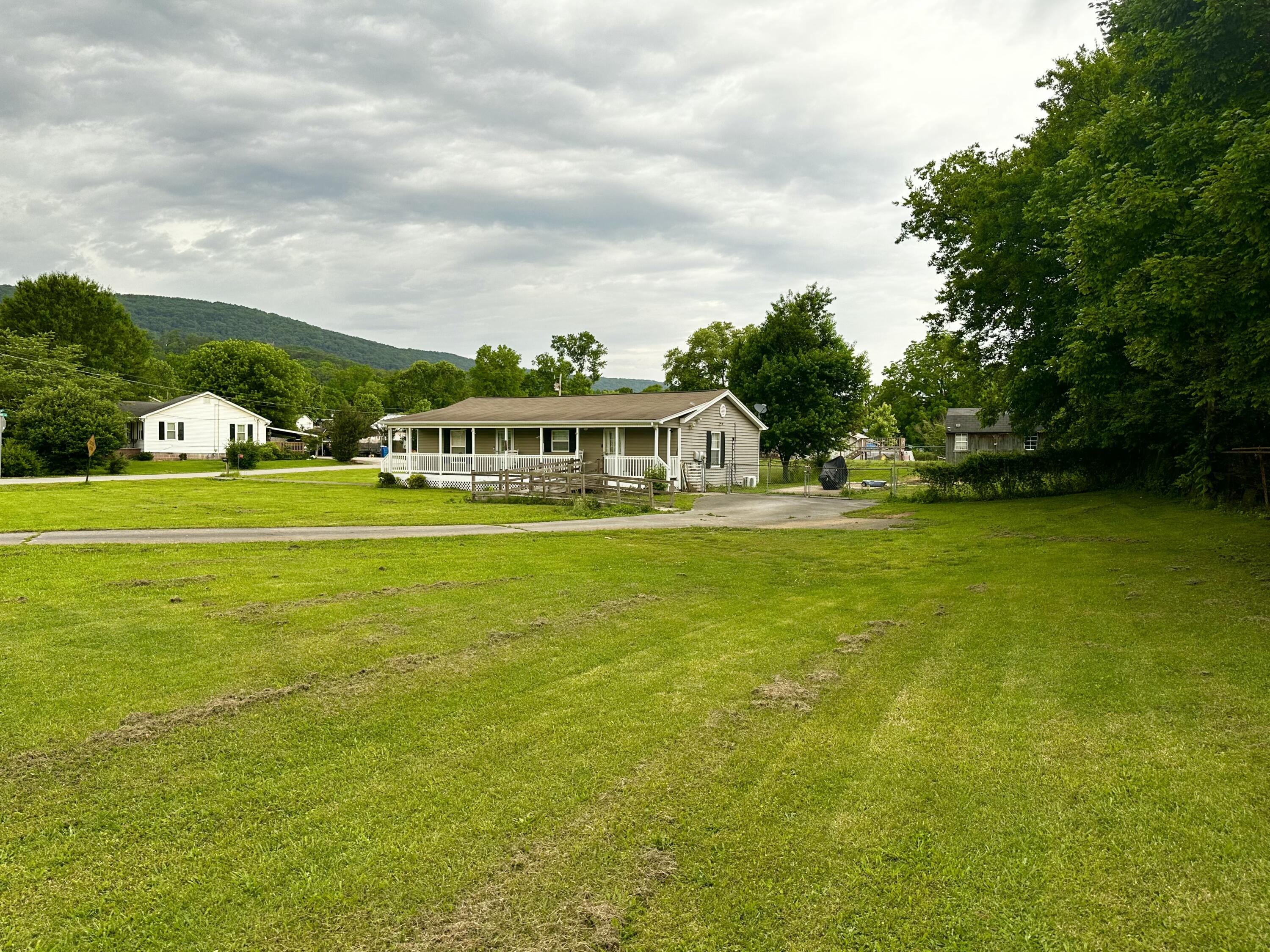219 Igou Ferry Road Soddy Daisy, TN 37379 - Photo 7 of 55 IMG_8467