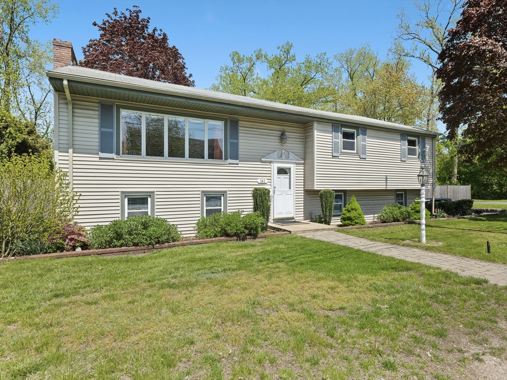 141 Parker Road Wakefield, MA 01880 - Photo 1 of 42 Gallery Image 1