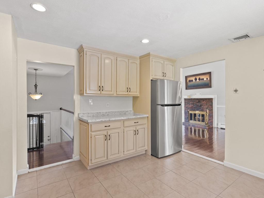 141 Parker Road Wakefield, MA 01880 - Photo 15 of 42 Gallery Image 15