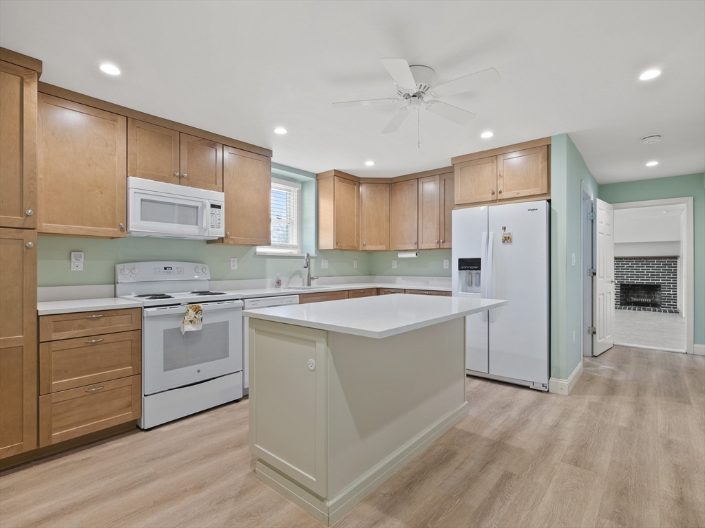 141 Parker Road Wakefield, MA 01880 - Photo 26 of 42 Gallery Image 26