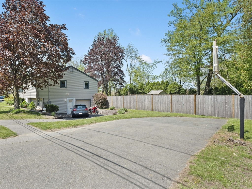 141 Parker Road Wakefield, MA 01880 - Photo 41 of 42 Gallery Image 41
