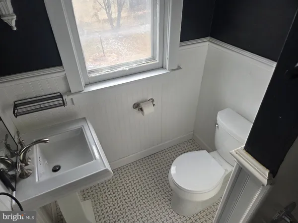 $2,000 | 4227 Cambridge Street, Harrisburg, PA 17109