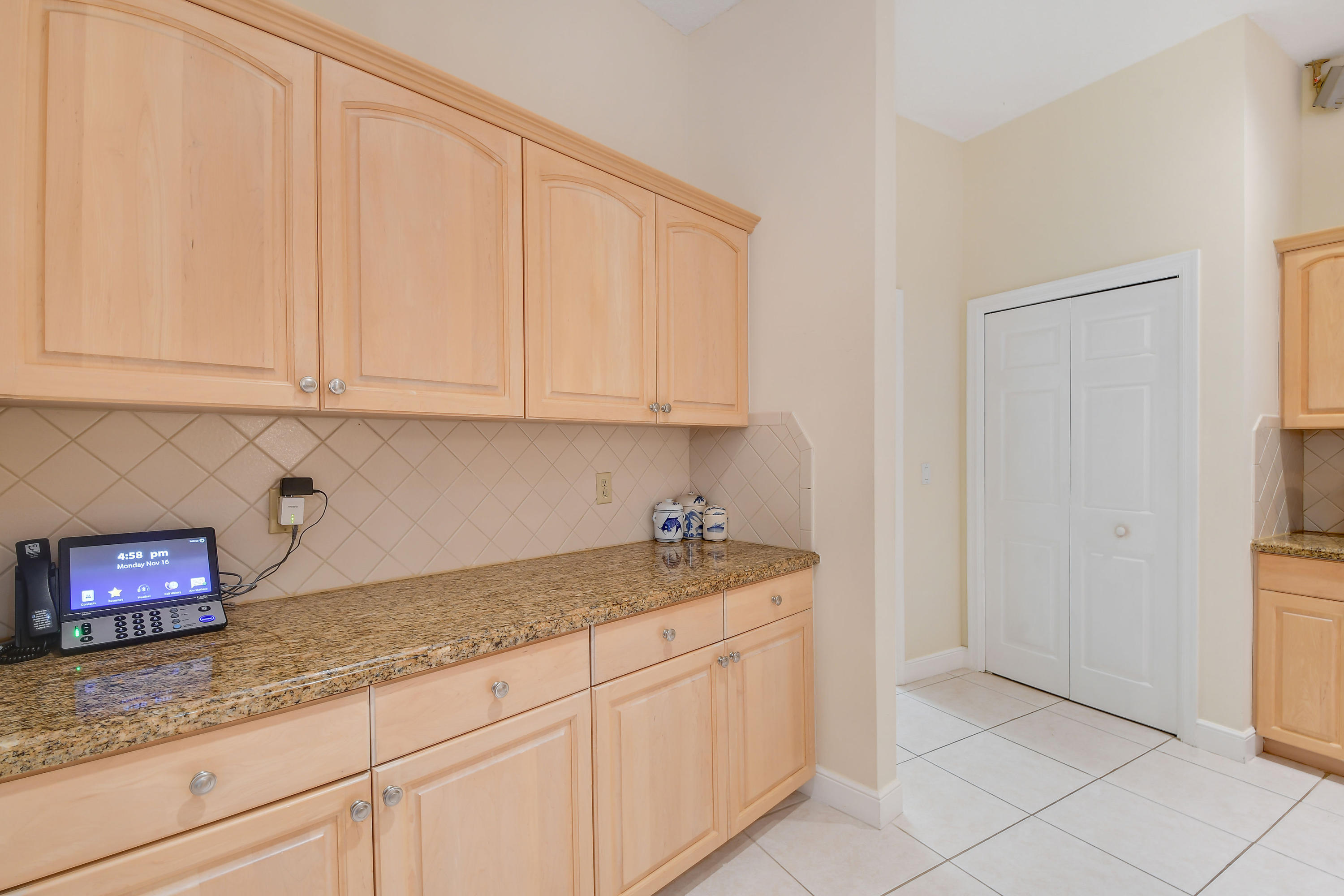 18750 Southeast River Ridge Road Tequesta, FL 33469 - Photo 19 of 48 18750SERiverRidgeRoad_19