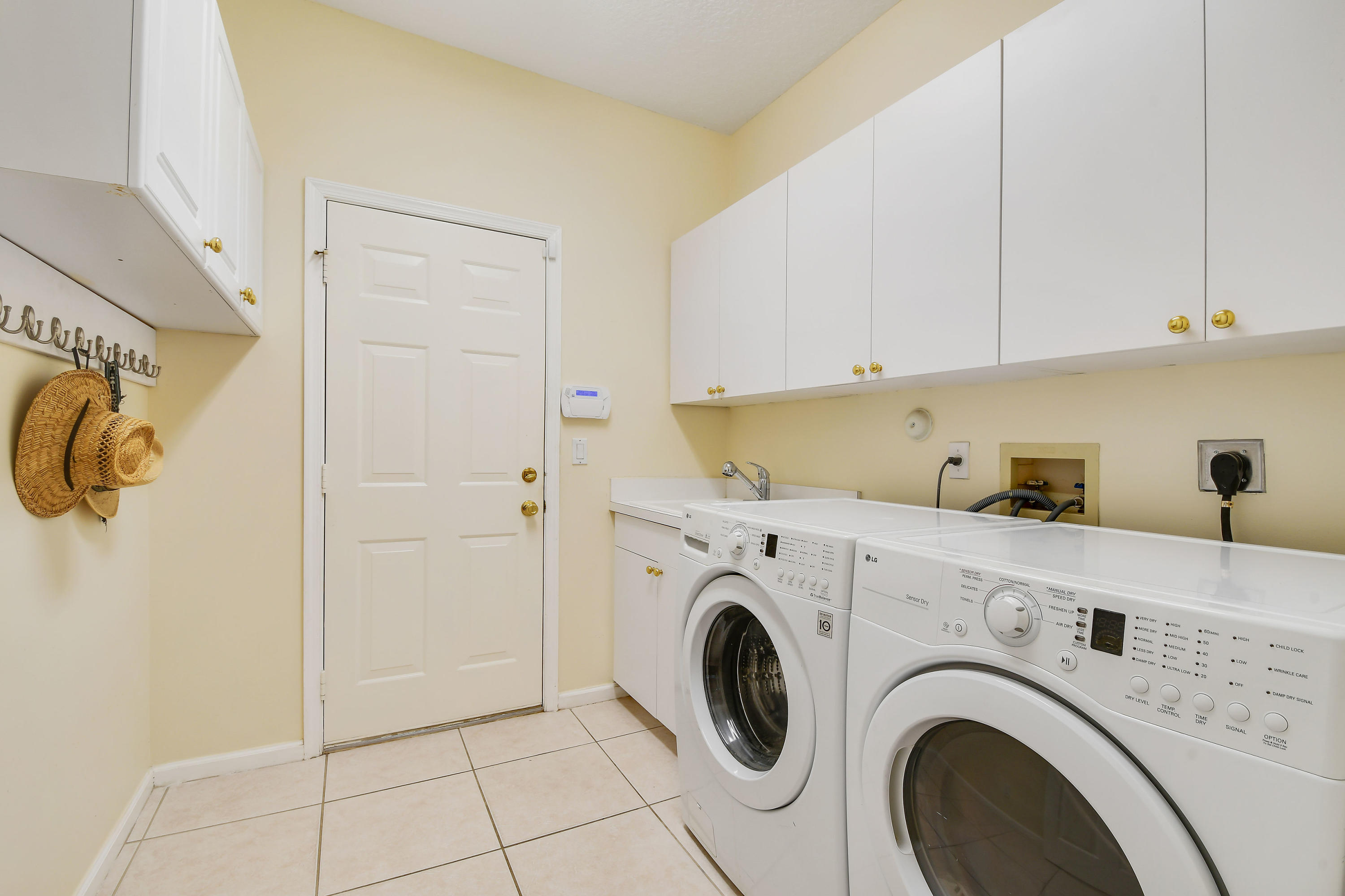 18750 Southeast River Ridge Road Tequesta, FL 33469 - Photo 39 of 48 18750SERiverRidgeRoad_39