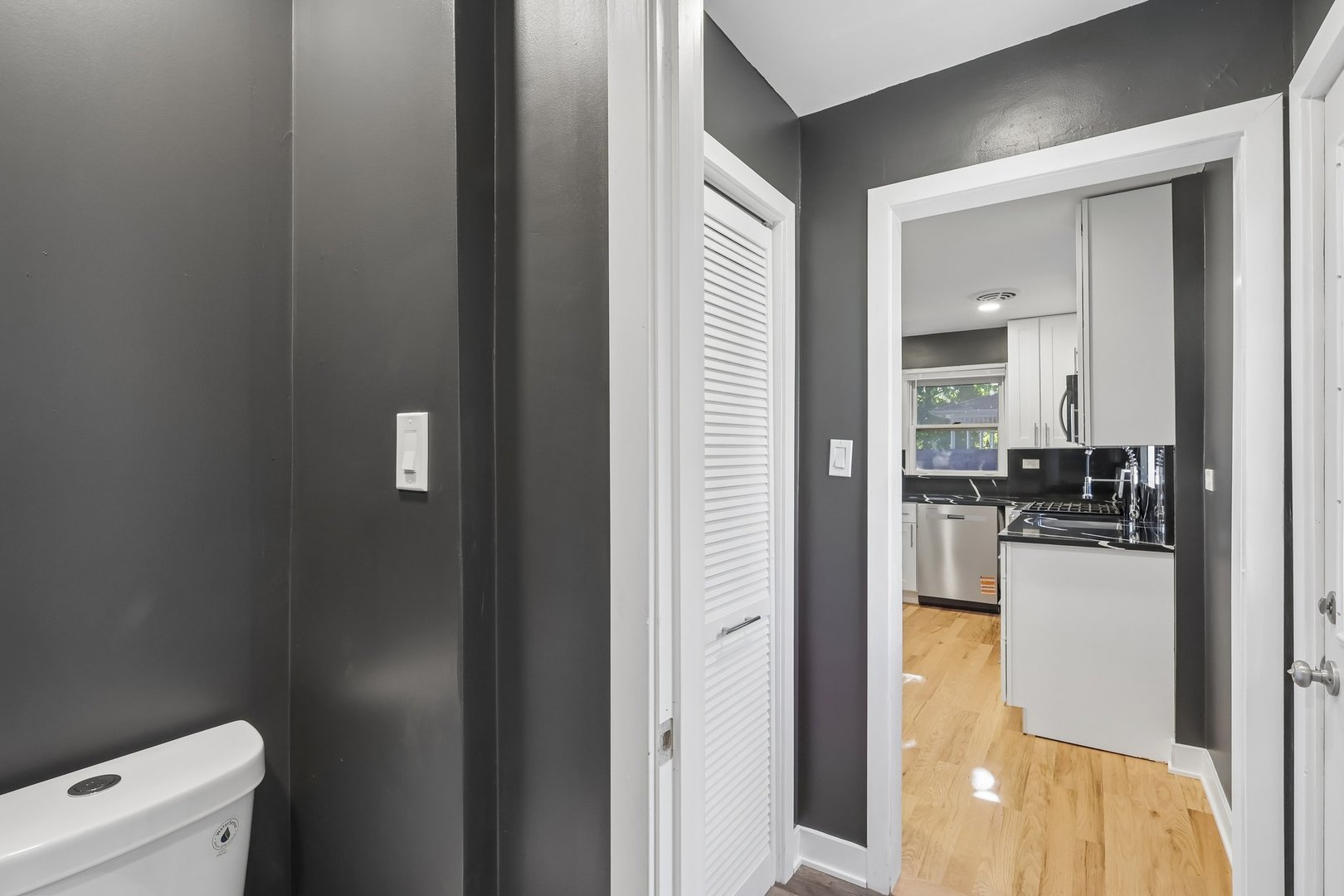 104 East Division Street Lemont, IL 60439 - Photo 14 of 30