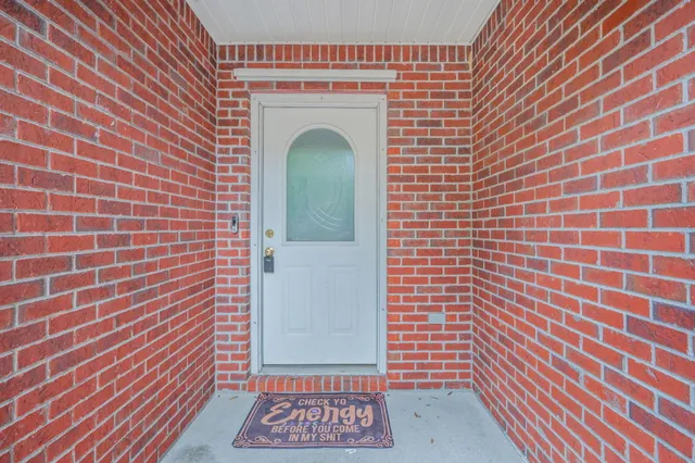 $325,000 | 4581 Top Flight Drive, Crestview, FL 32539