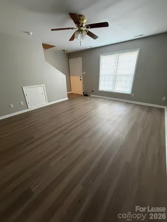 $1,595 | 1009 22nd Street Northeast, Hickory, NC 28601