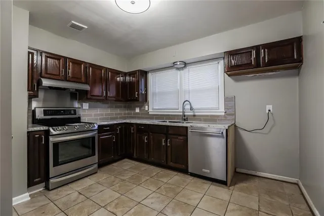 $1,730 | 1812 Northeast 54th Terrace, Kansas City, MO 64118