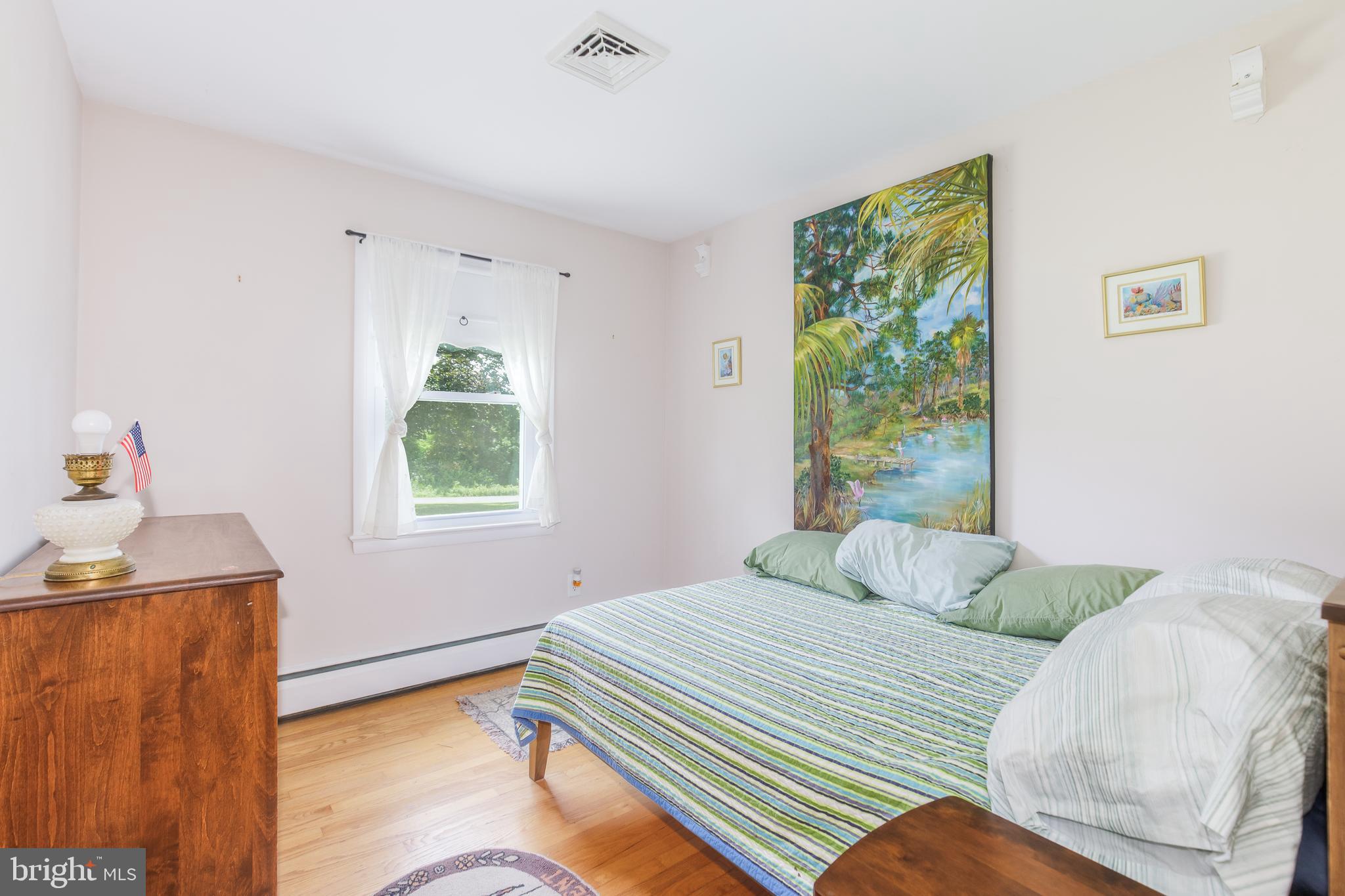 22520 Peach Tree Road Boyds, MD 20841 - Photo 34 of 50 Third bedroom - great for guests or another office