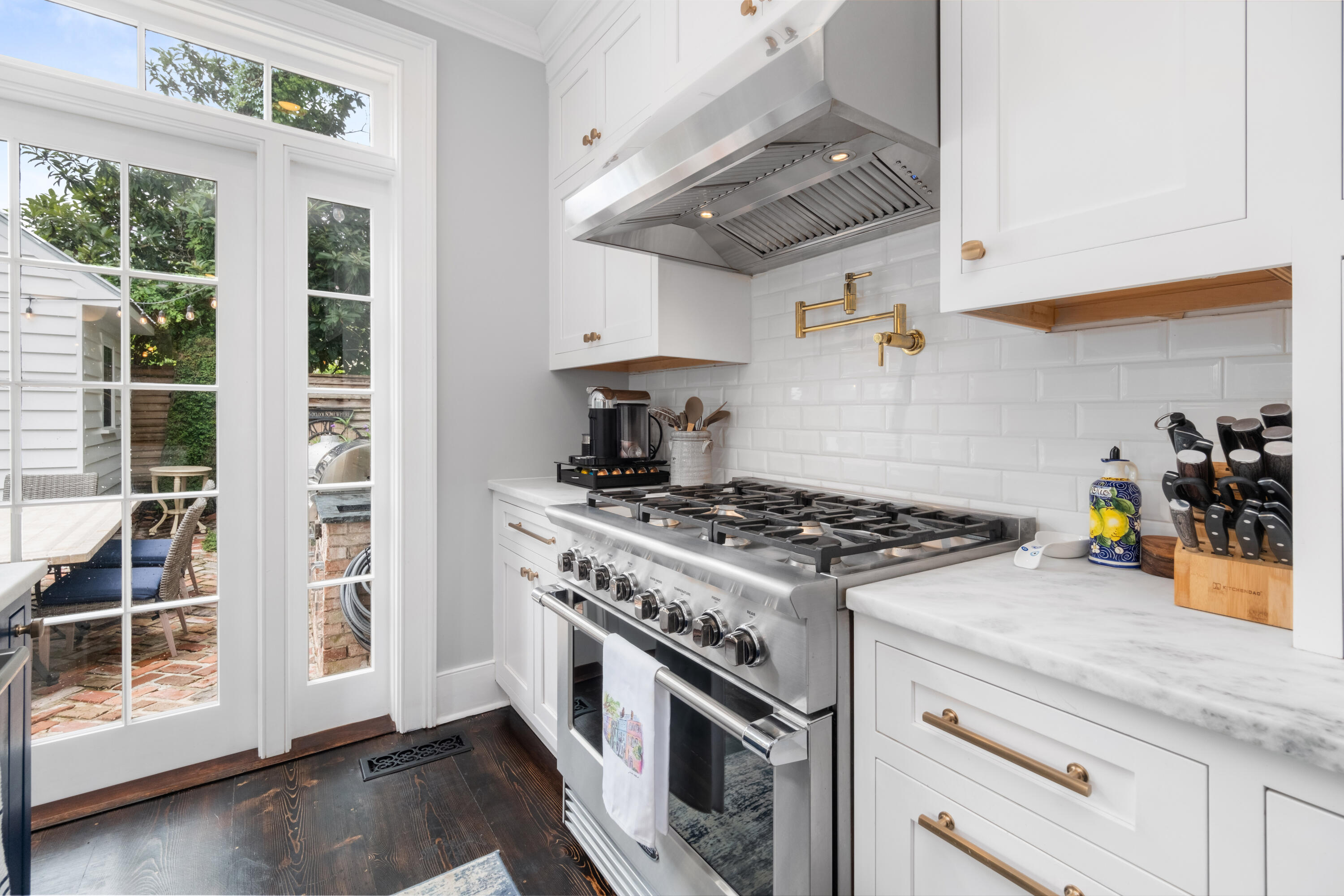 56 Warren Street Charleston, SC 29403 - Photo 29 of 50 56 Warren St_Eterna_Media-29