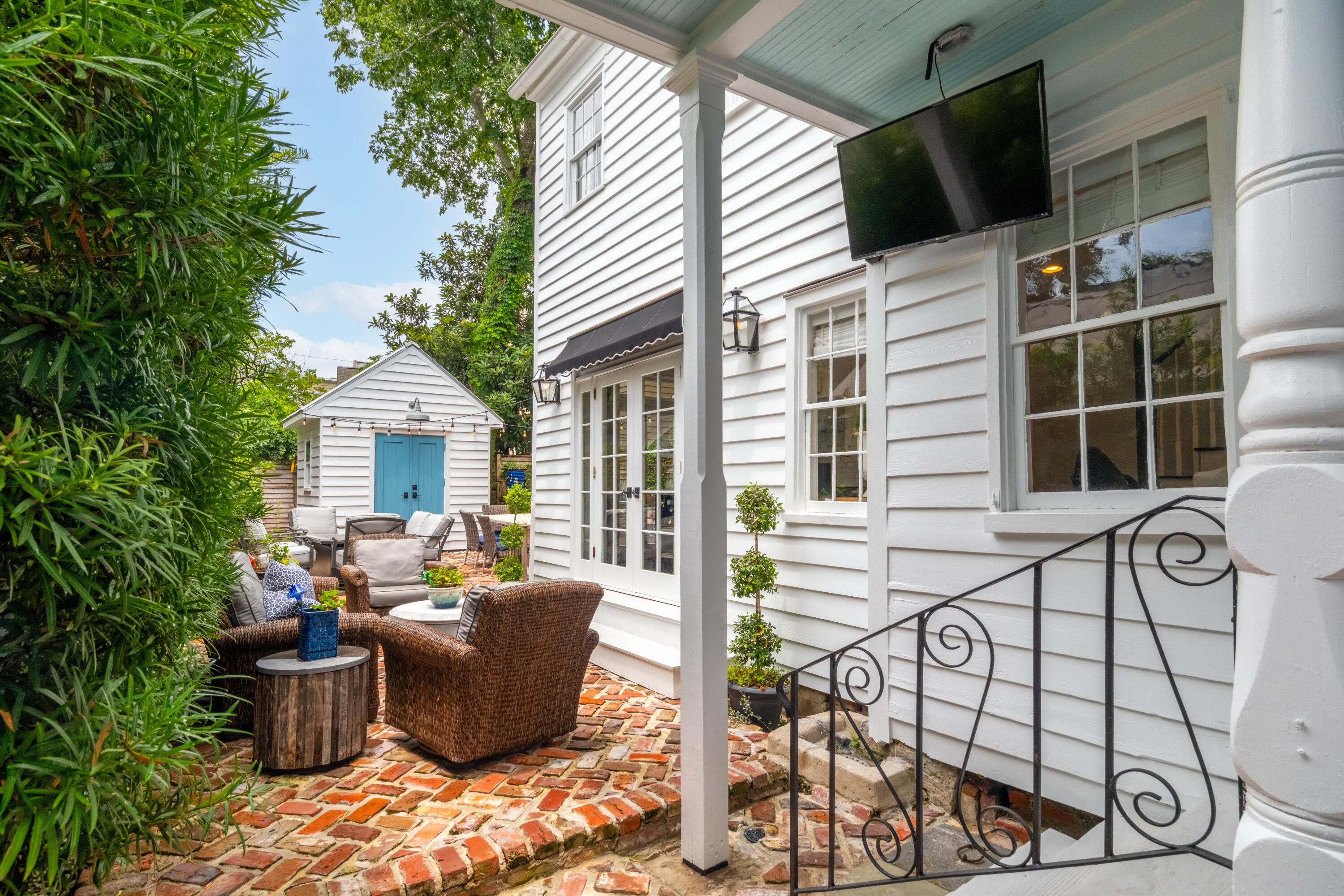 56 Warren Street Charleston, SC 29403 - Photo 32 of 50 56 Warren St_Eterna_Media-33