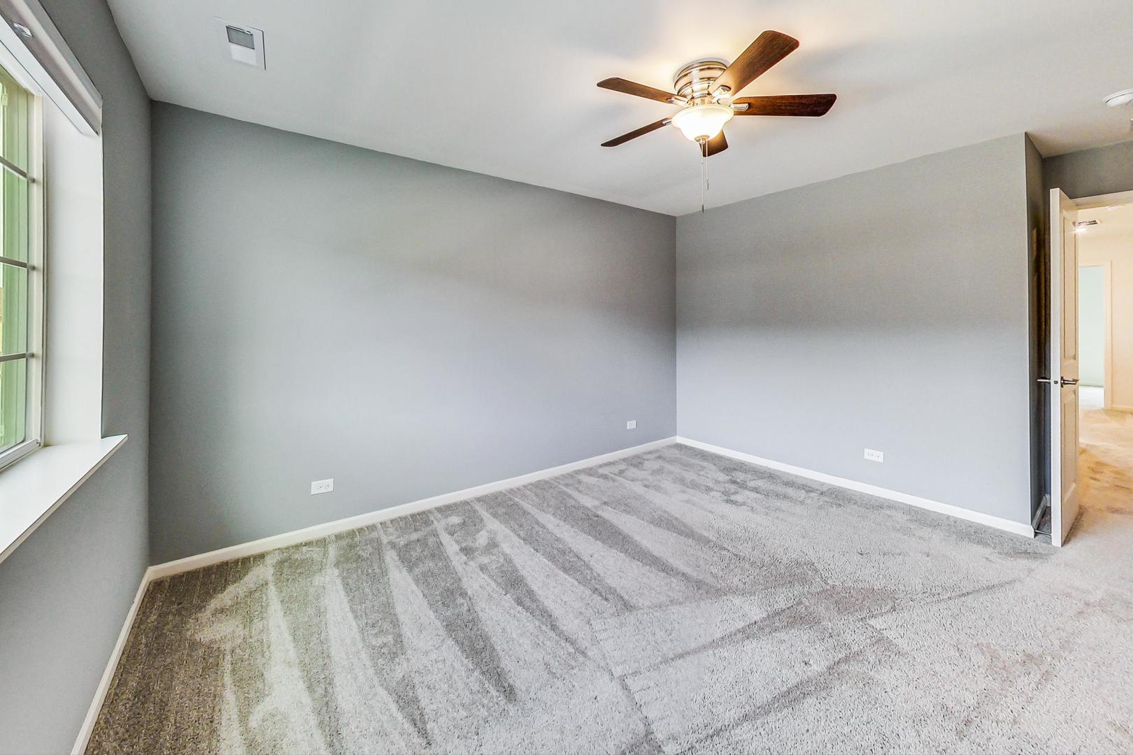 1663 Kraft Avenue Batavia, IL 60510 - Photo 19 of 47 a view of empty room with a window