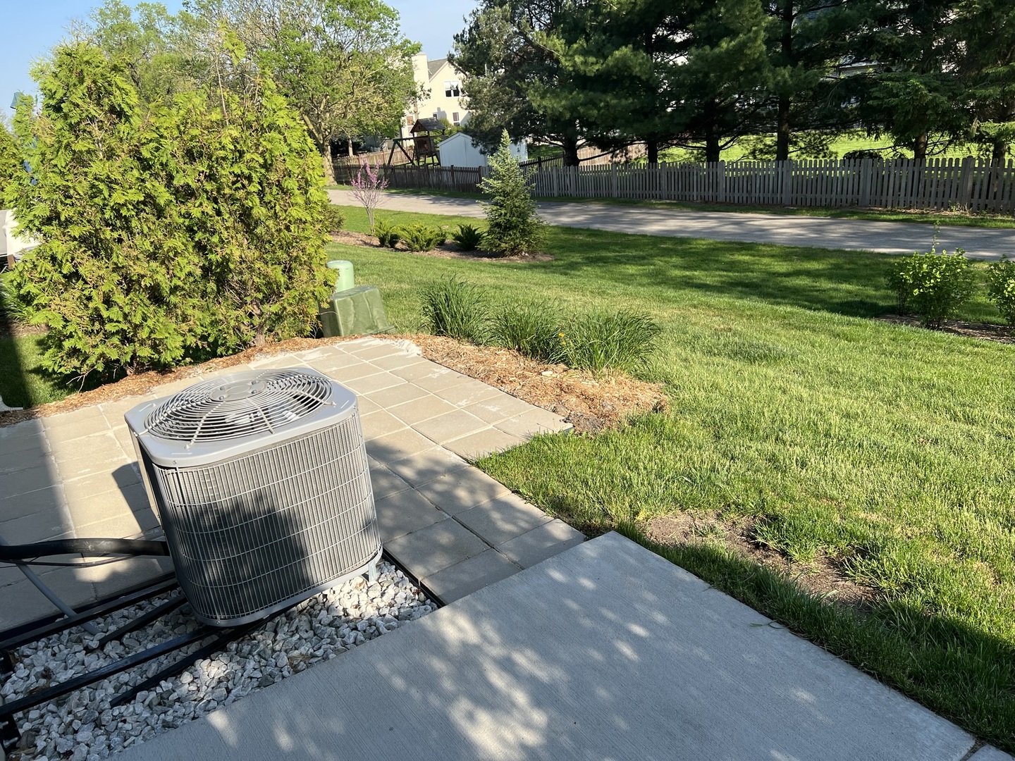 1663 Kraft Avenue Batavia, IL 60510 - Photo 39 of 47 a view of outdoor space and yard