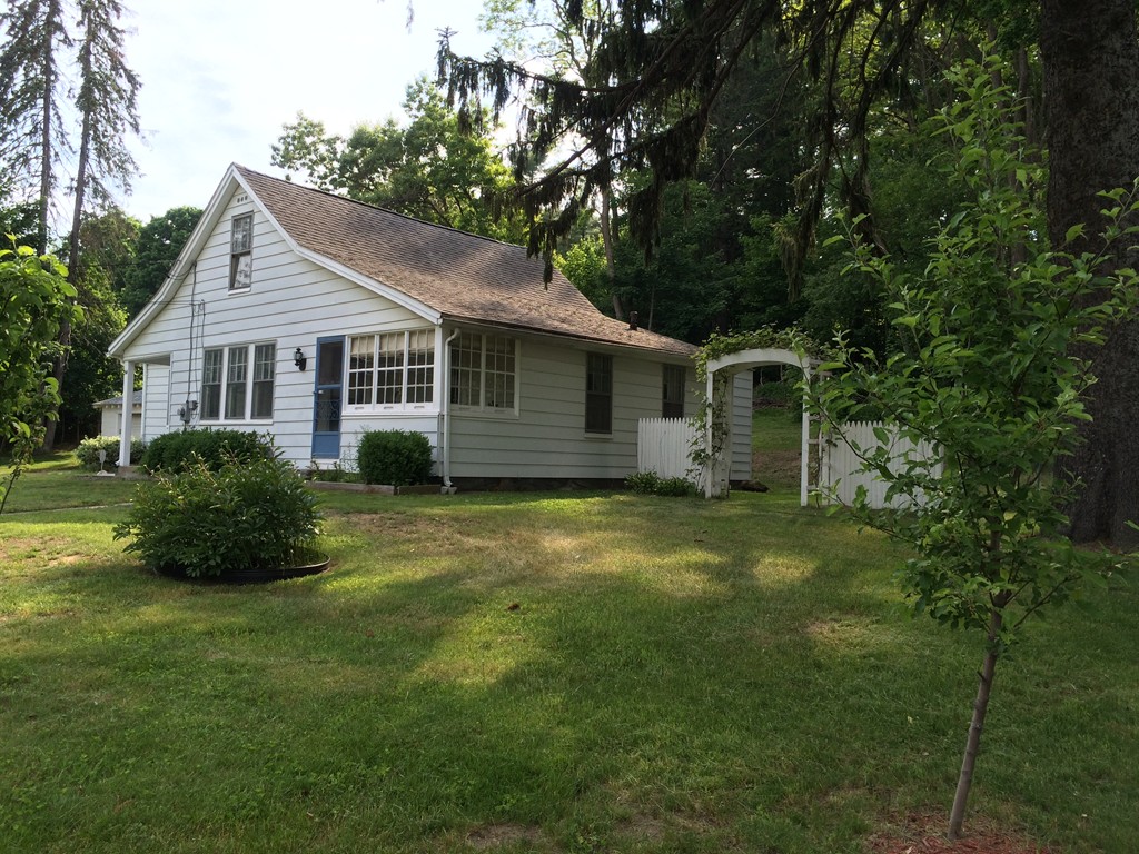 54 Palmer Road Monson, MA 01057 - Photo 3 of 30