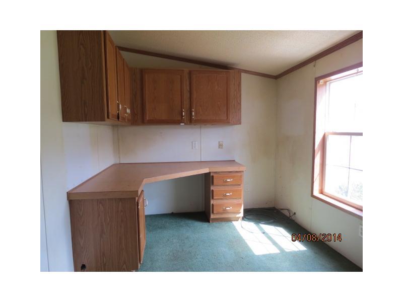 663 Bolden Road Vanderbilt, PA 15486 - Photo 6 of 13 Den.