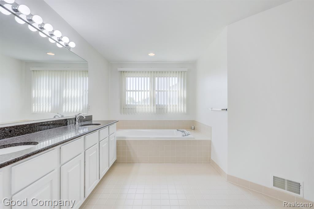 3526 Inverness Drive Rochester, MI 48306 - Photo 48 of 82