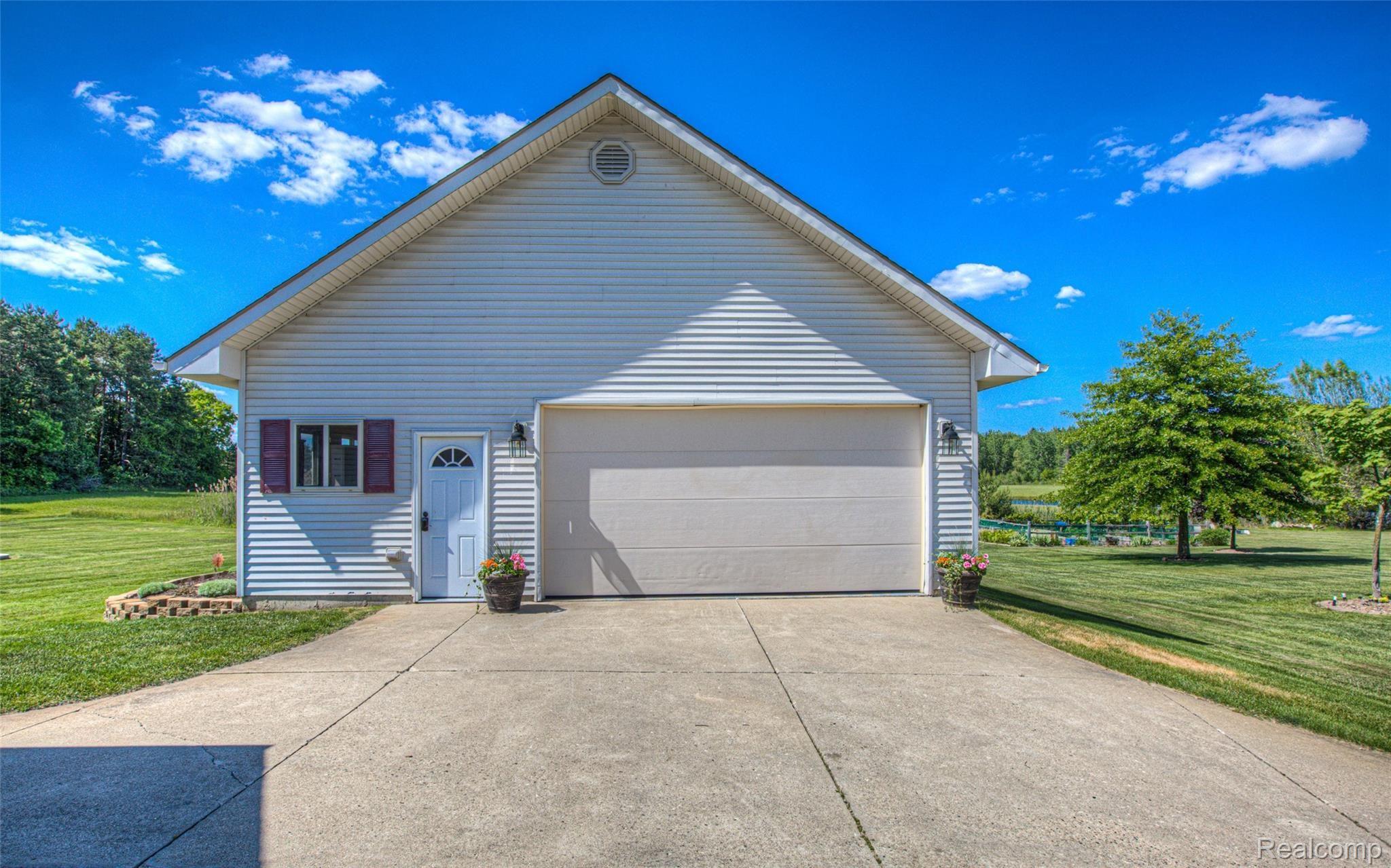 2828 Granger Road Oxford, MI 48371 - Photo 32 of 45 -16.jpg