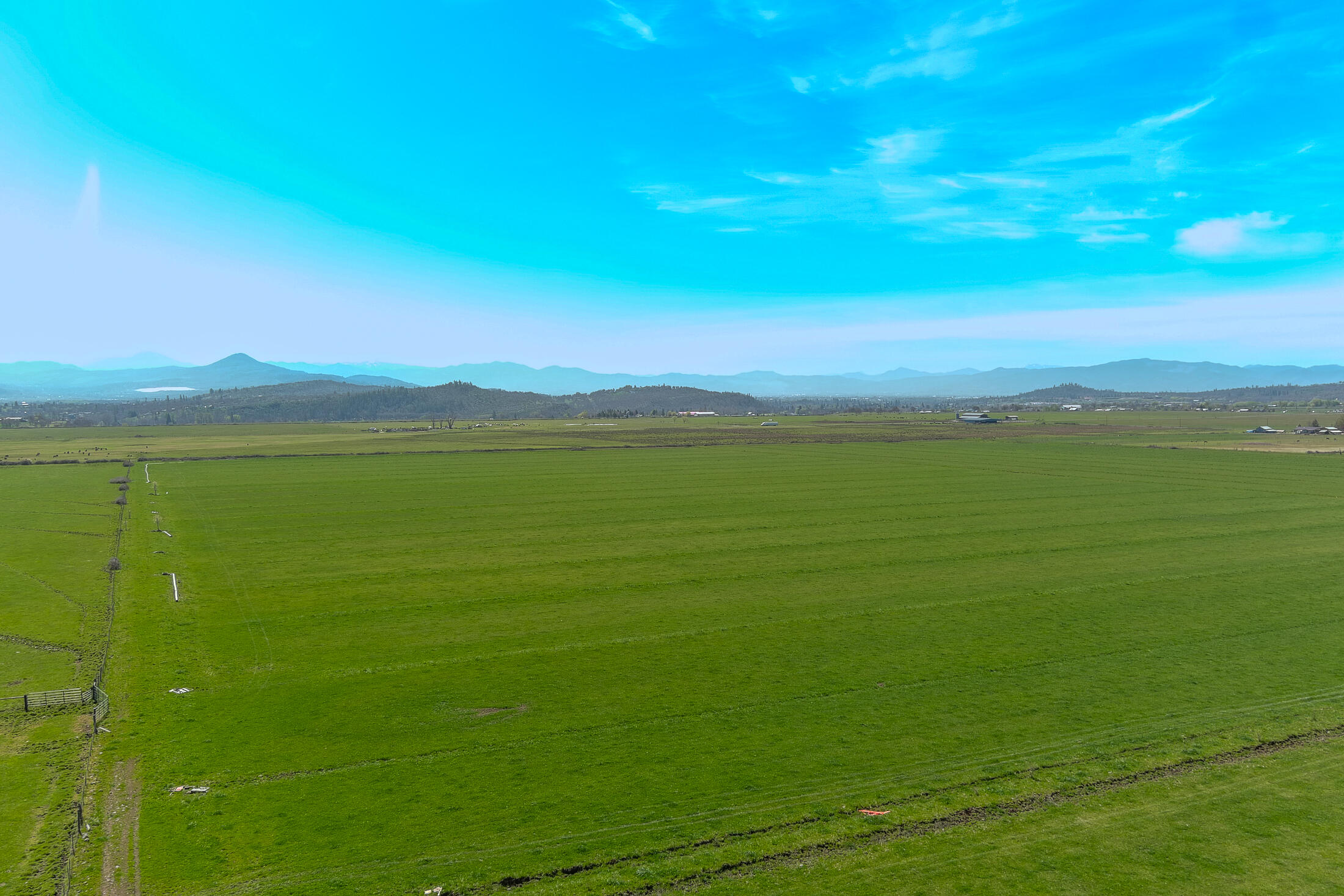 1881 Brophy Road Eagle Point, OR 97524 - Photo 113 of 130 112