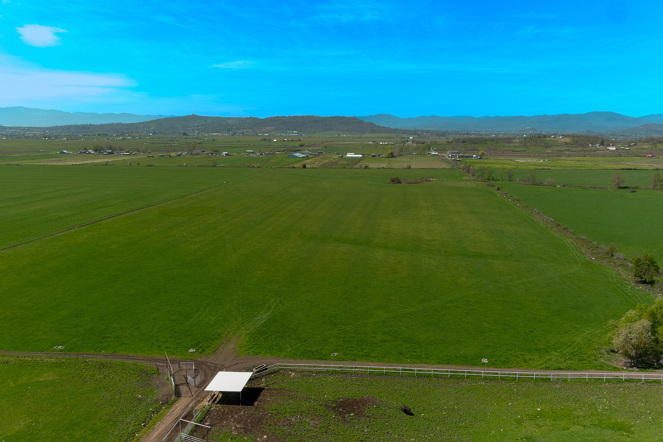 1881 Brophy Road Eagle Point, OR 97524 - Photo 115 of 130 114