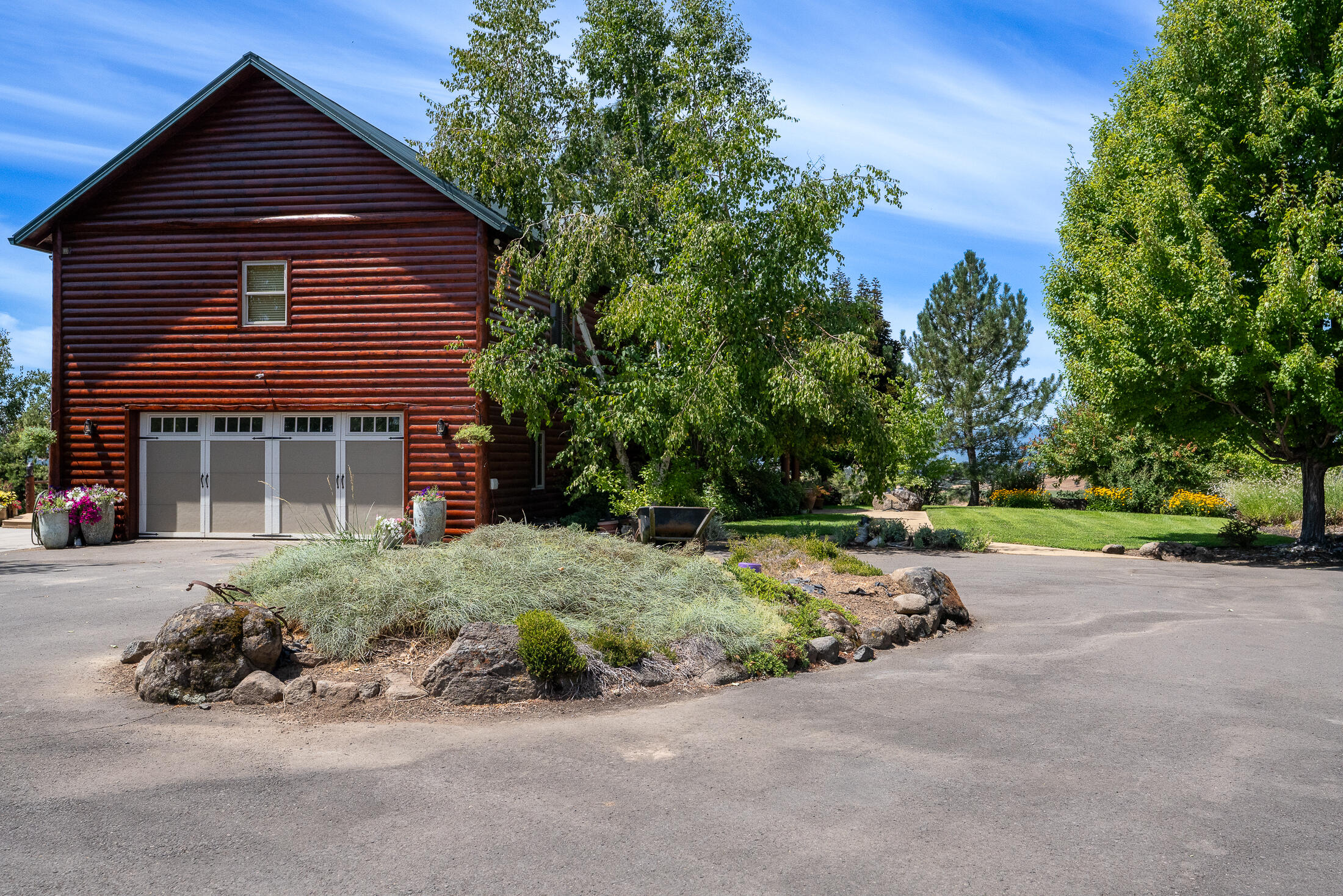 1881 Brophy Road Eagle Point, OR 97524 - Photo 36 of 130 034B
