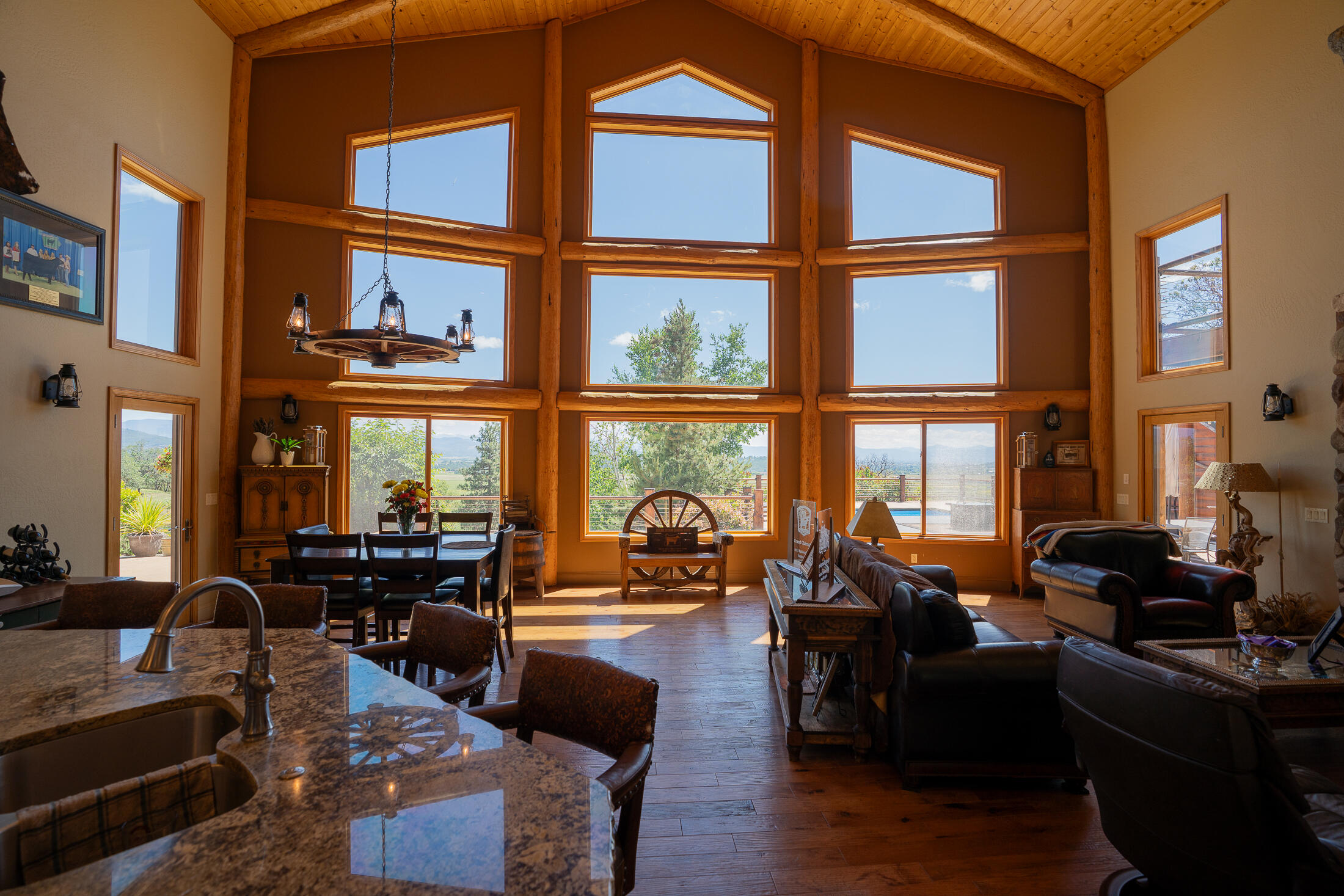 1881 Brophy Road Eagle Point, OR 97524 - Photo 42 of 130 040