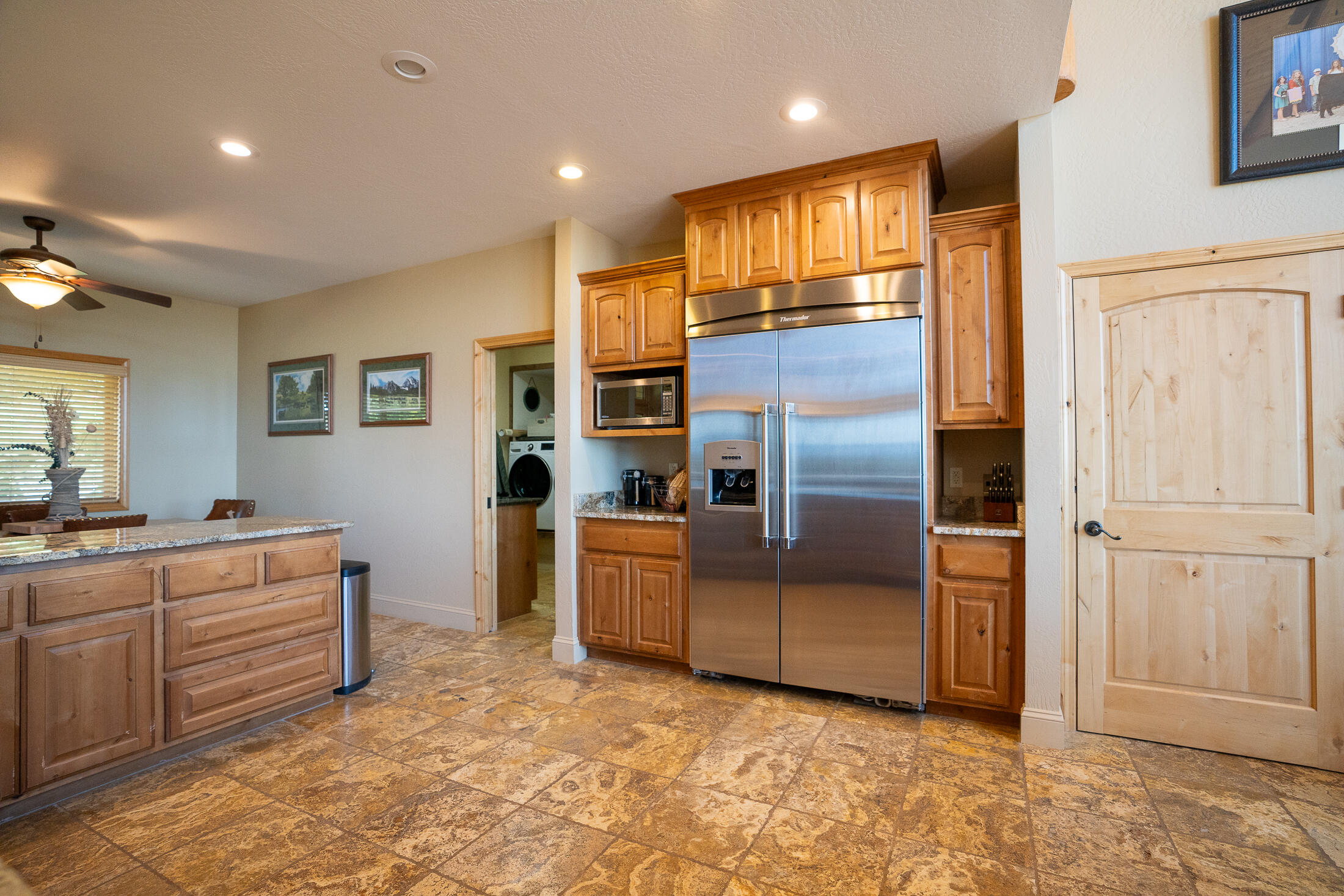 1881 Brophy Road Eagle Point, OR 97524 - Photo 47 of 130 045