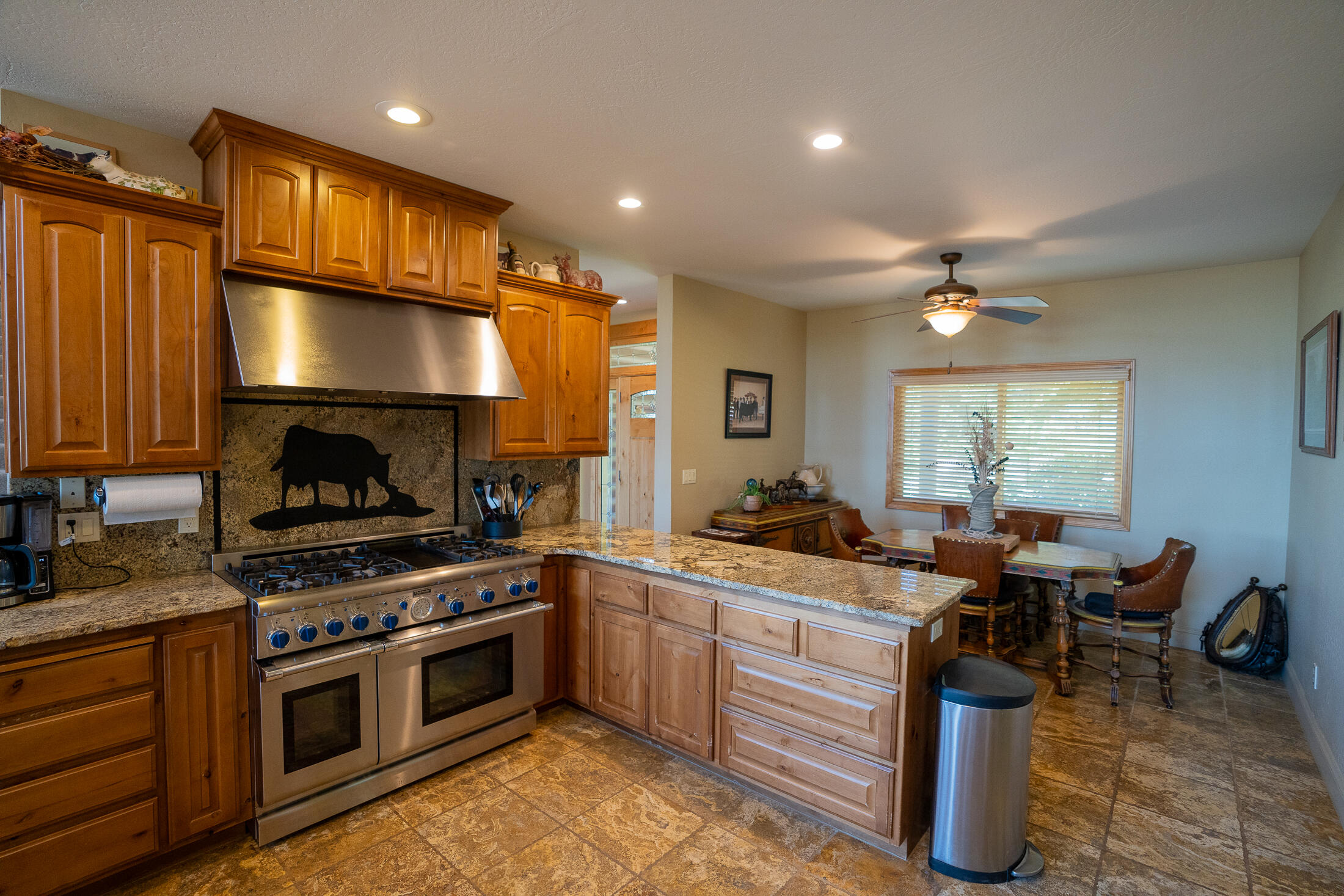 1881 Brophy Road Eagle Point, OR 97524 - Photo 48 of 130 046