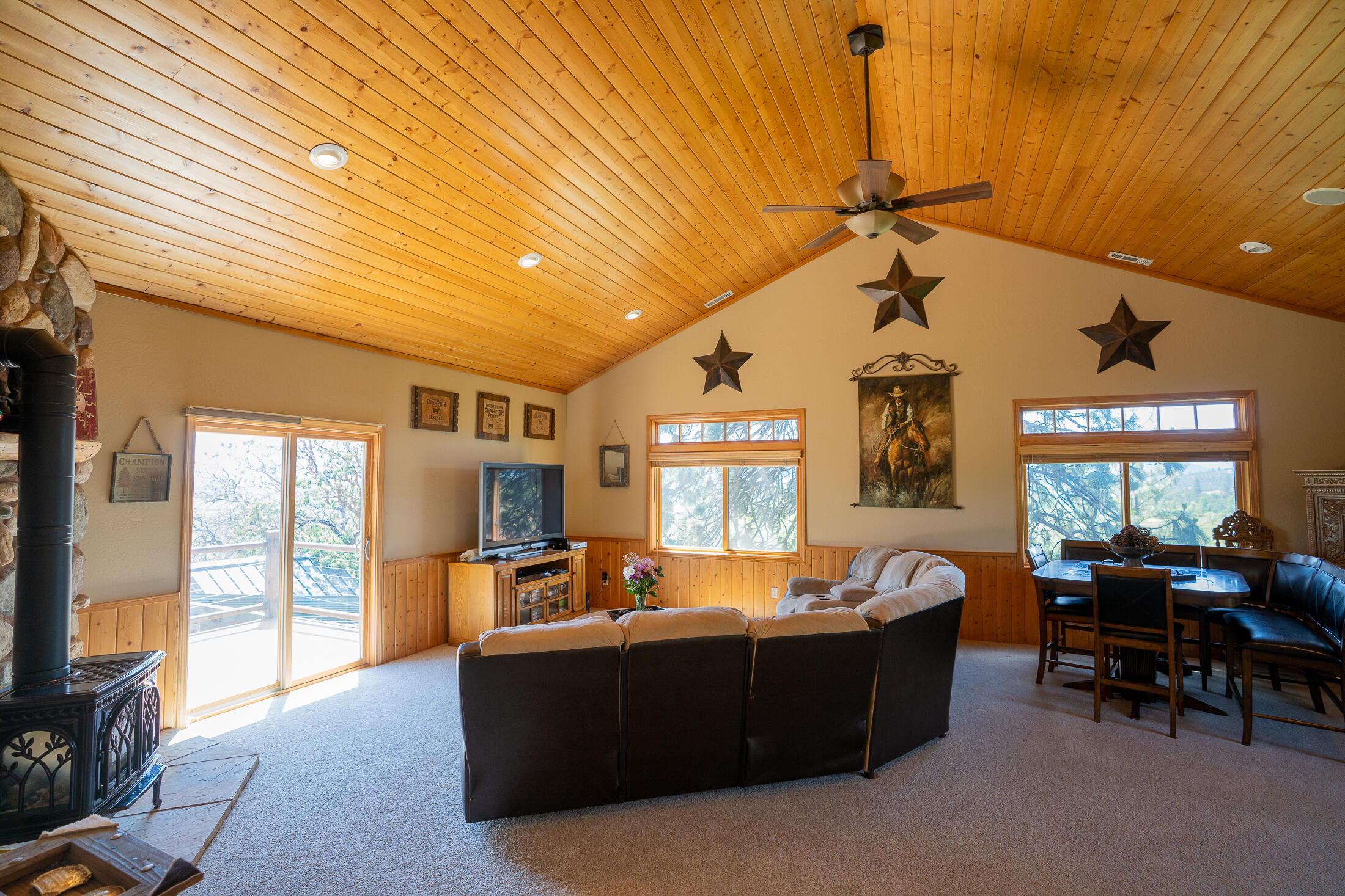 1881 Brophy Road Eagle Point, OR 97524 - Photo 60 of 130 061