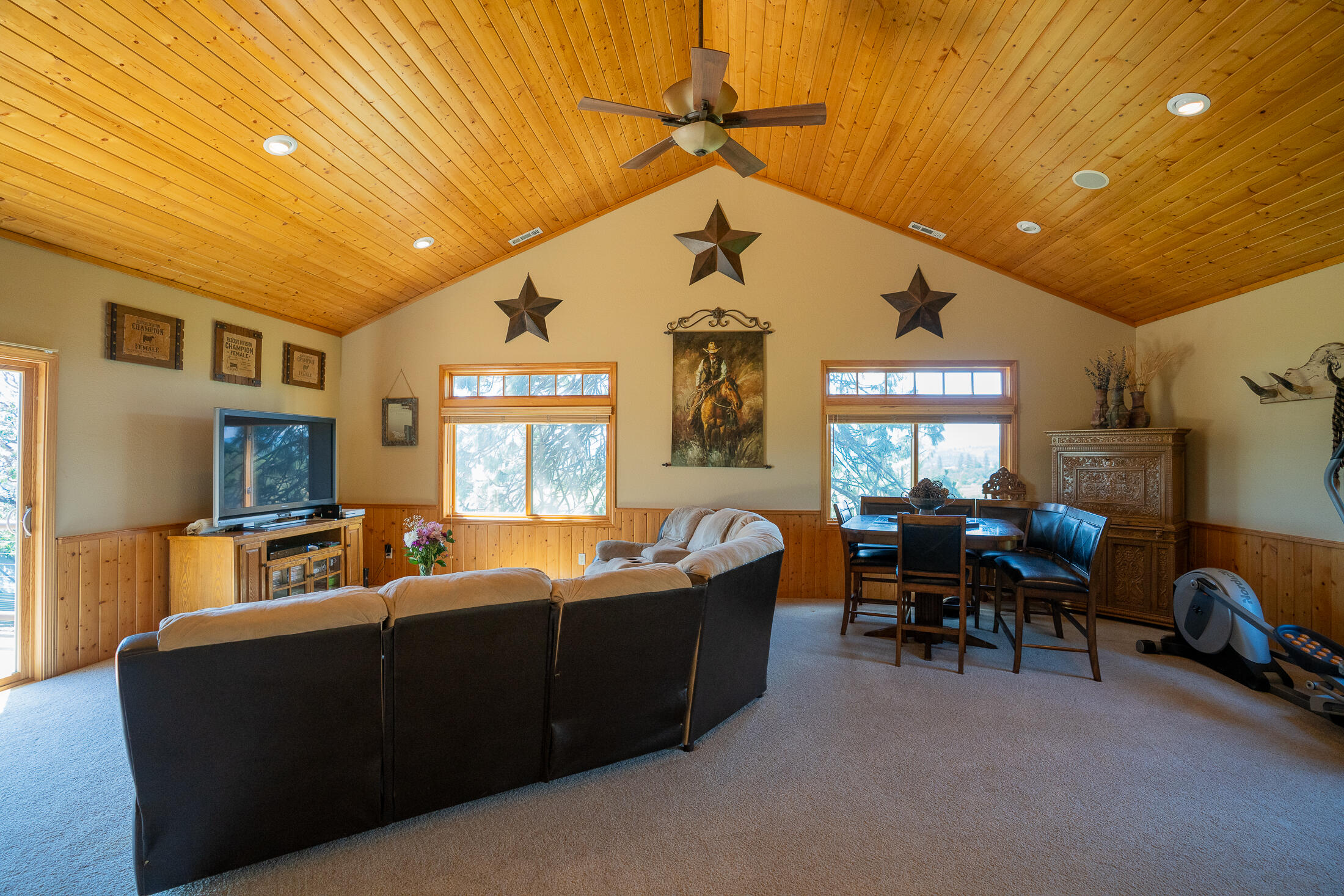 1881 Brophy Road Eagle Point, OR 97524 - Photo 61 of 130 062