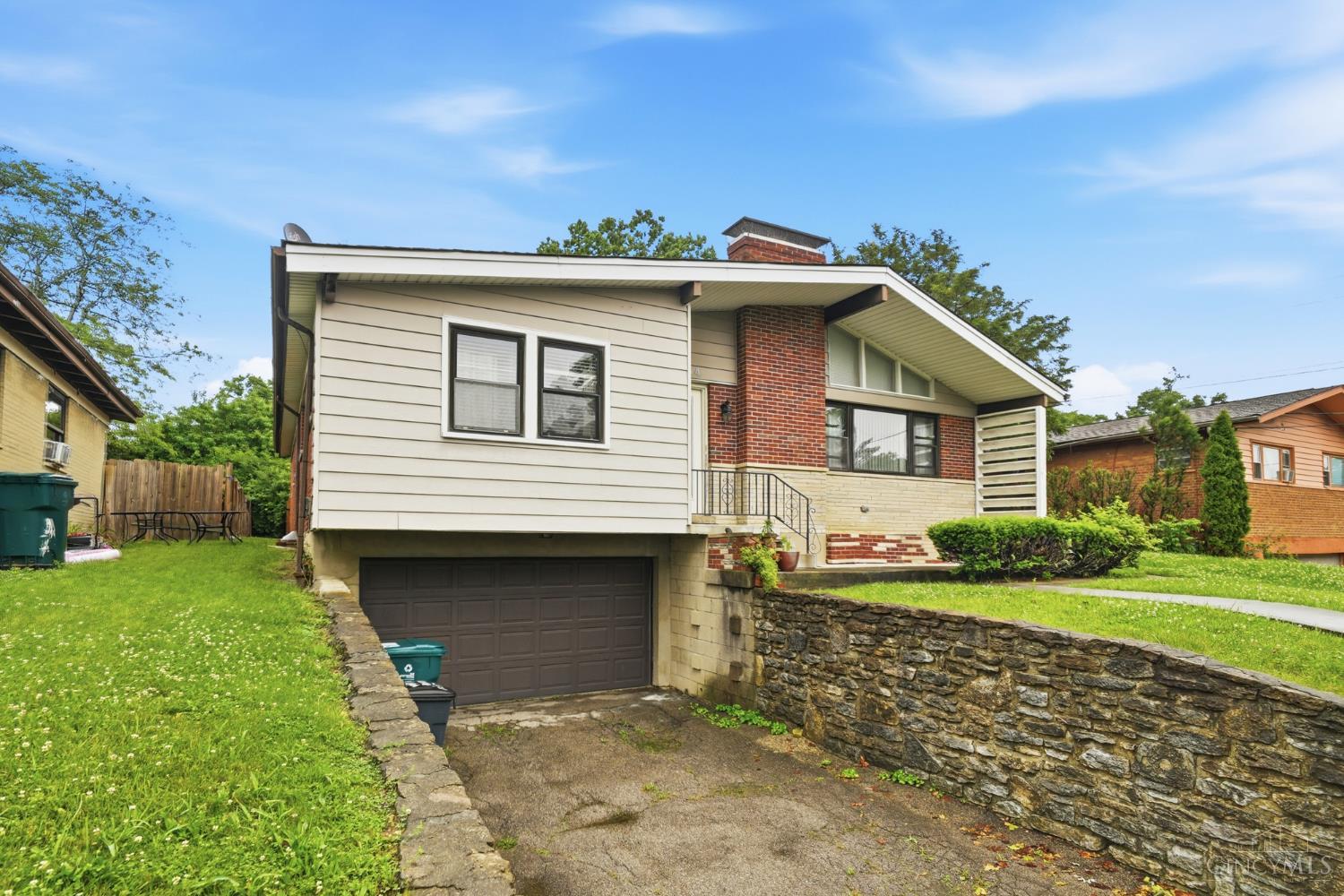 8084 Stillwell Road Cincinnati, OH 45237 - Photo 2 of 53