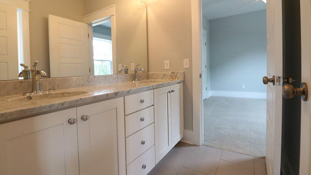 1391 Rivella Drive Mount Pleasant, SC 29464 - Photo 21 of 26 Jack & Jill Vanity