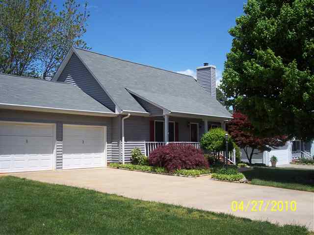 104 Patio Road Easley, SC 29642 - Photo 2 of 25 Gallery Image 2