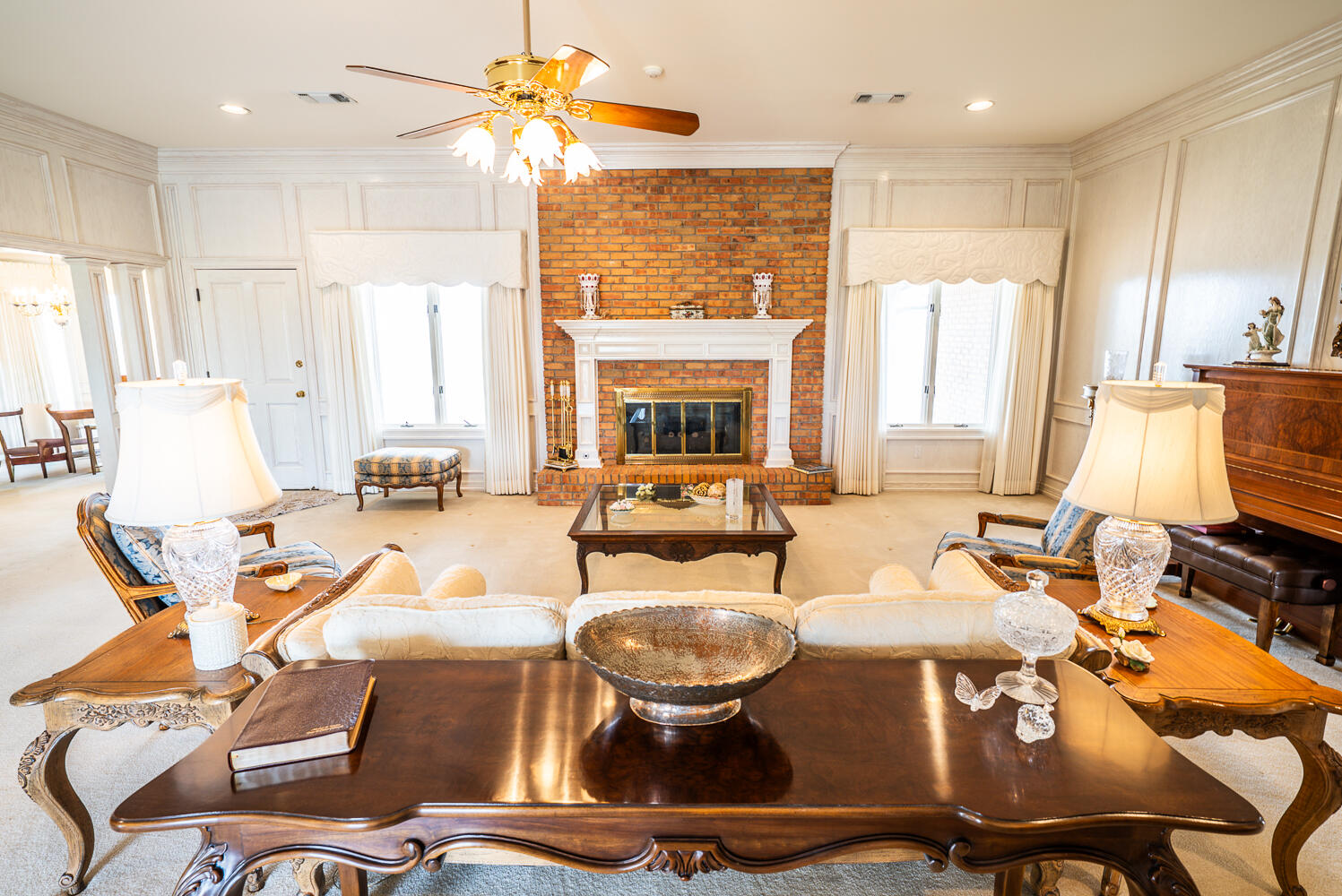 2210 West Division Street Slaton, TX 79364 - Photo 2 of 31 DSC00918