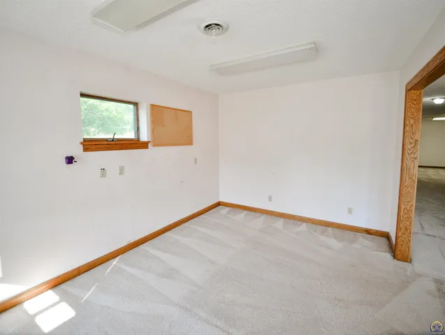 $424,900 | 1212 Road 260, Emporia, KS 66801