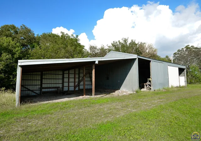 $424,900 | 1212 Road 260, Emporia, KS 66801