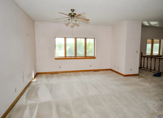 $424,900 | 1212 Road 260, Emporia, KS 66801