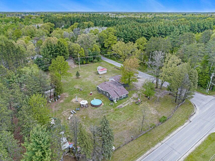 19030 West Almy Road Howard City, MI 49329 - Photo 2 of 30 temp4