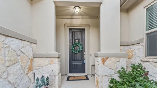 $575,000 | 2433 Carretera Drive, Leander, TX 78641