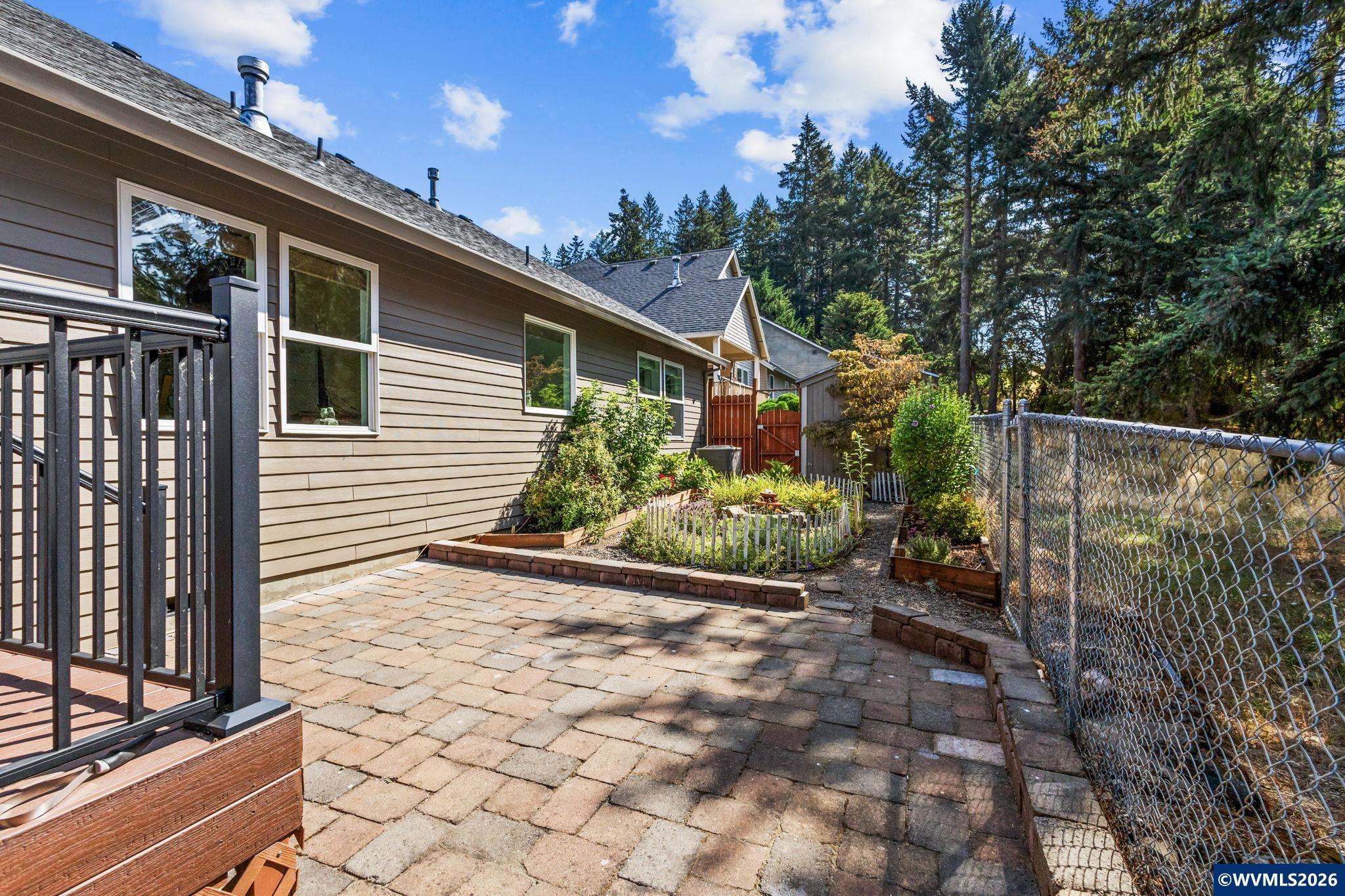 5860 Delaney Road Southeast Turner, OR 97392 - Photo 32 of 36 Gallery Image 32