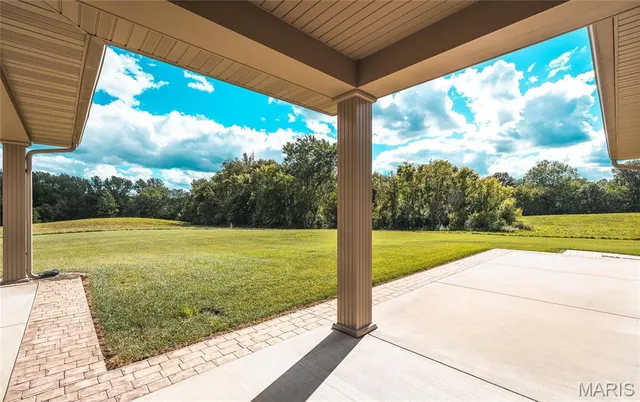 $949,500 | 272 Northeast 1350th Avenue, Greenfield, IL 62044