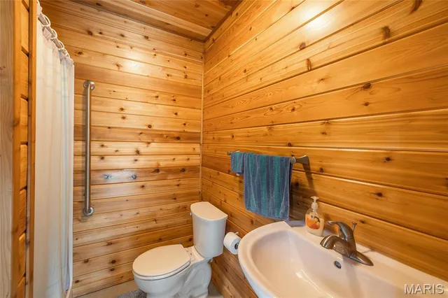 $949,500 | 272 Northeast 1350th Avenue, Greenfield, IL 62044