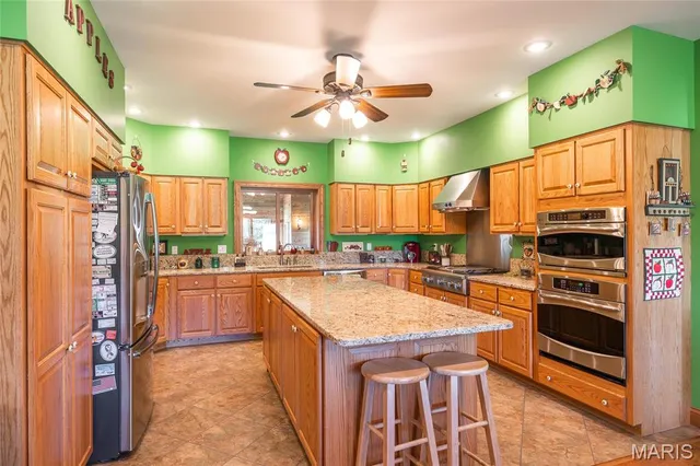 $949,500 | 272 Northeast 1350th Avenue, Greenfield, IL 62044