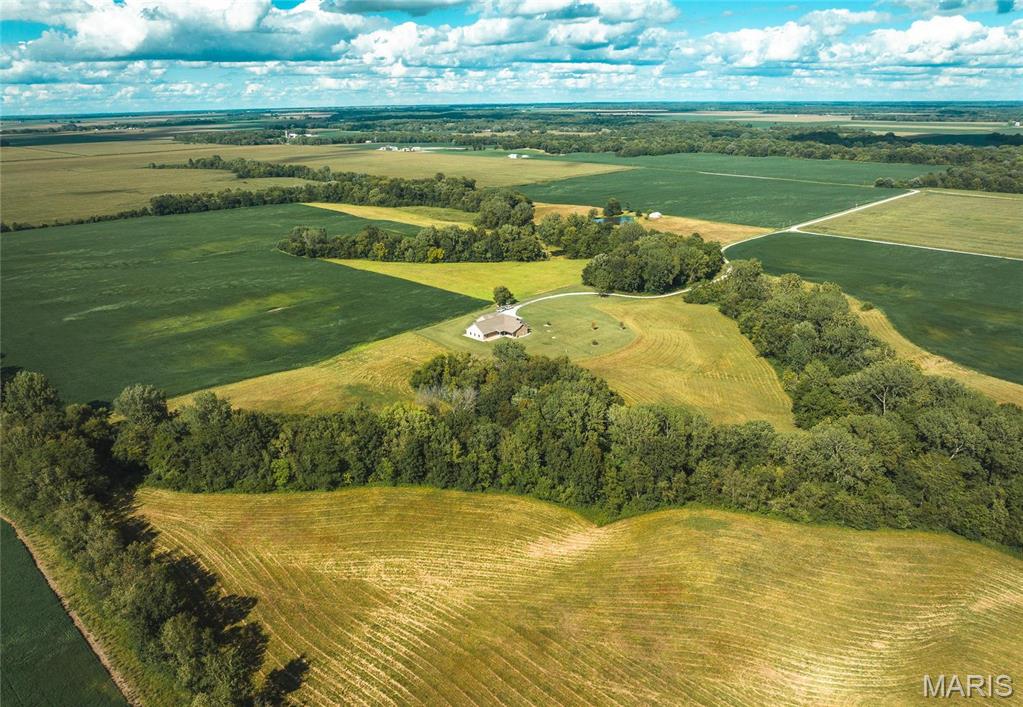 272 Northeast 1350th Avenue Greenfield, IL 62044 - Photo 2 of 71