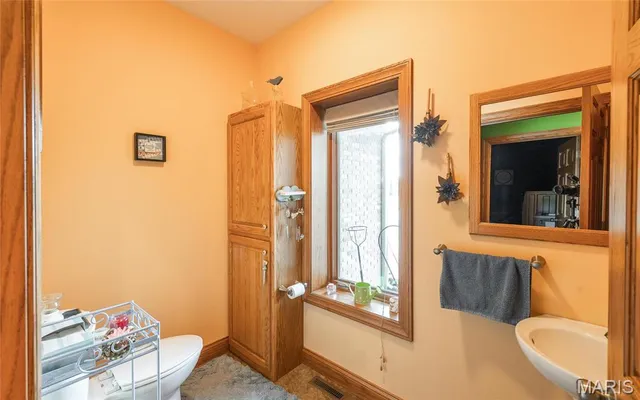 $949,500 | 272 Northeast 1350th Avenue, Greenfield, IL 62044