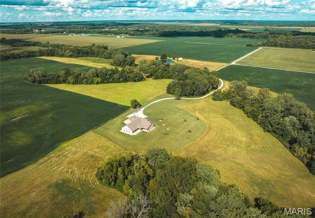 272 Northeast 1350th Avenue Greenfield, IL 62044 - Photo 3 of 71